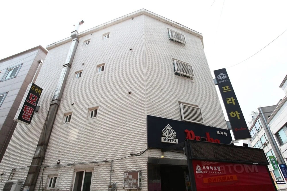 Uijeongbu Prague