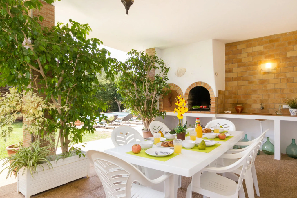 Villa Son Tretze by Villa Plus