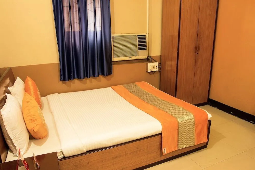 Hotel Bengal -100m from Park Circus 7 Point