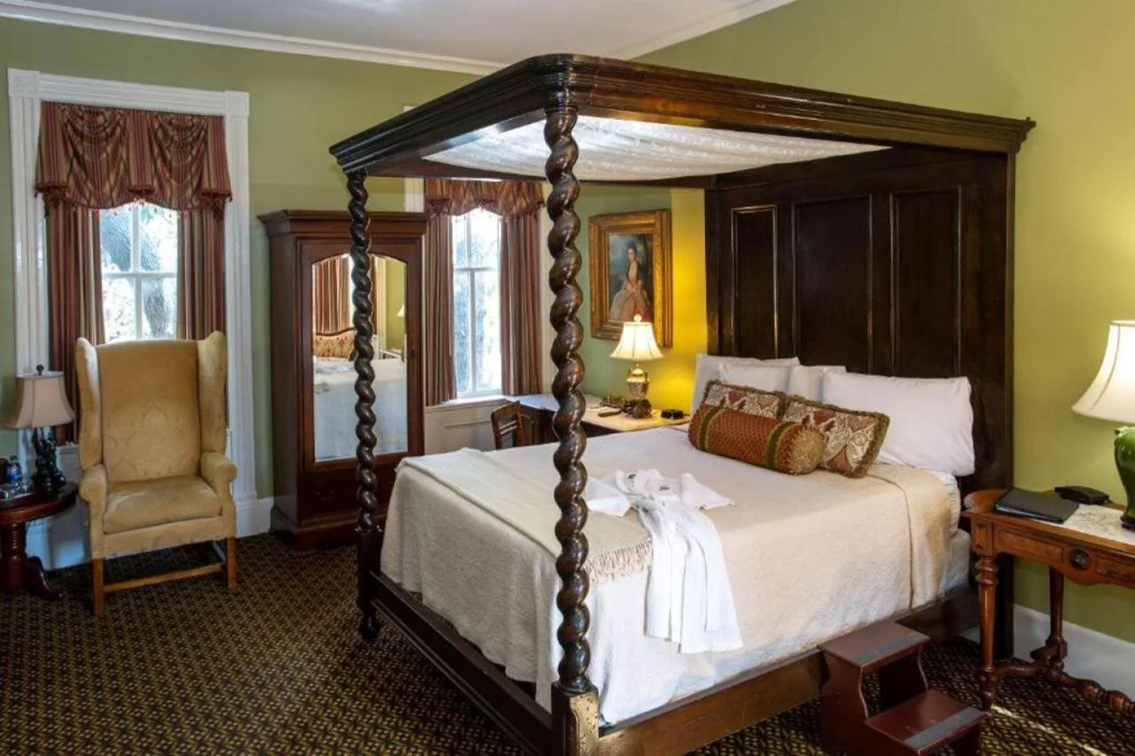 Eliza Thompson House, Historic Inns of Savannah Collection