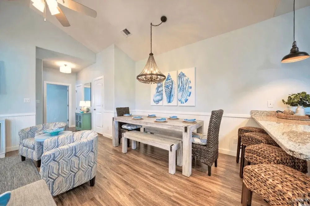 Sleeps 23, 2 Beachside Homes Resort Pool, Walk to the Beach, Balcony + Yard