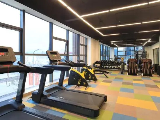 Taizhou Zhonghua Mould Theme Hotel
