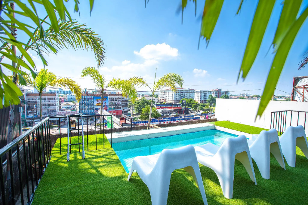 Shakira Hostel
