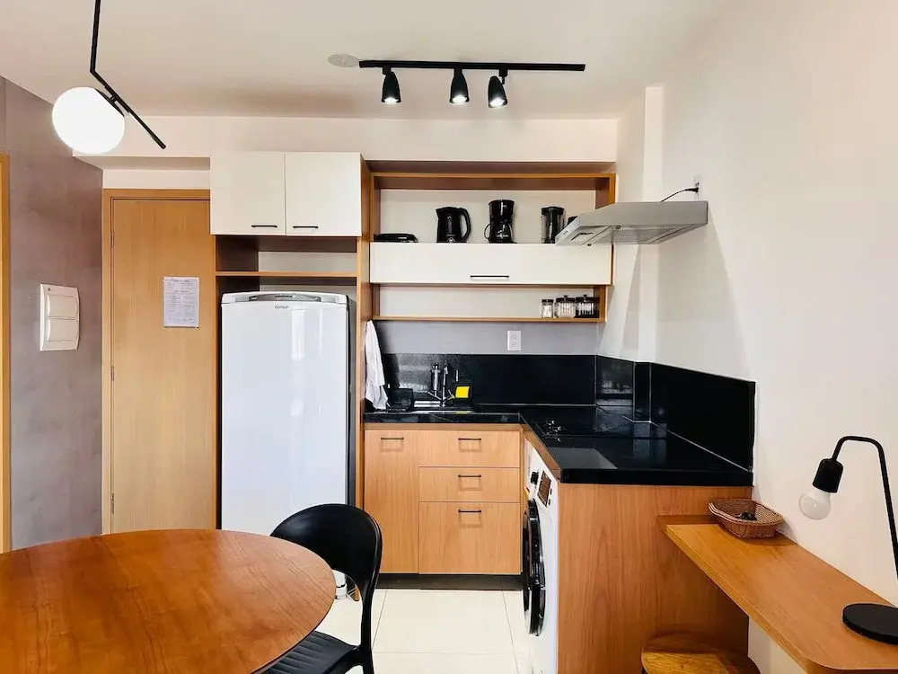 Studio no Centro com Academia Piscina e Varanda