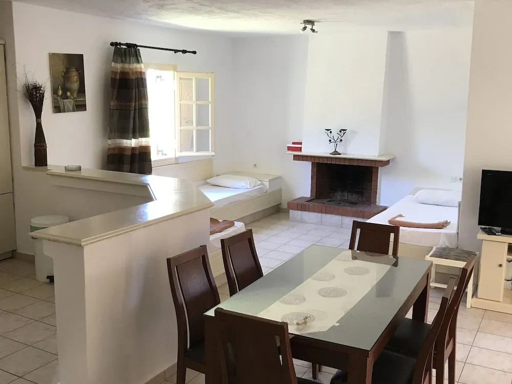 Cosy Holiday Home in Piscopiano With Private Pool