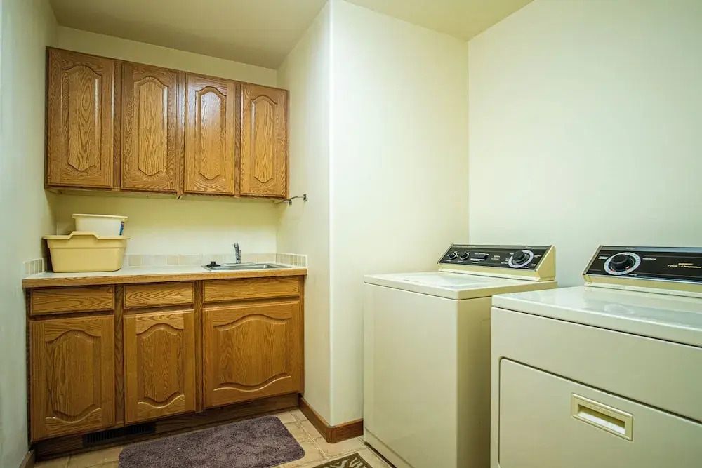 Sunflower Lane - 4BD Sun Valley Retreat + Resort Amenities