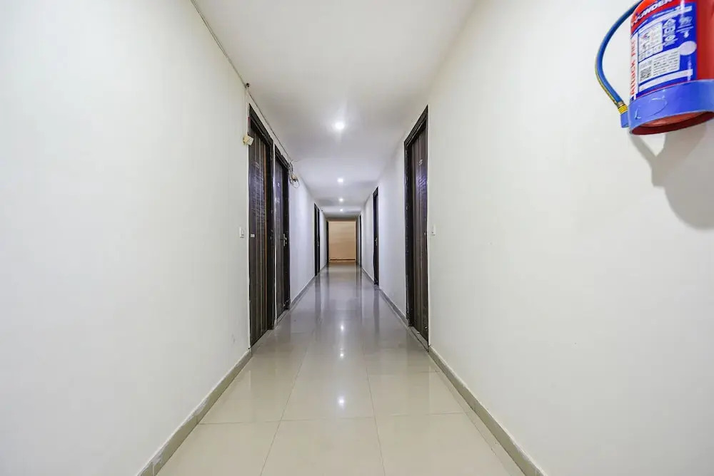 Fabhotel Glorify