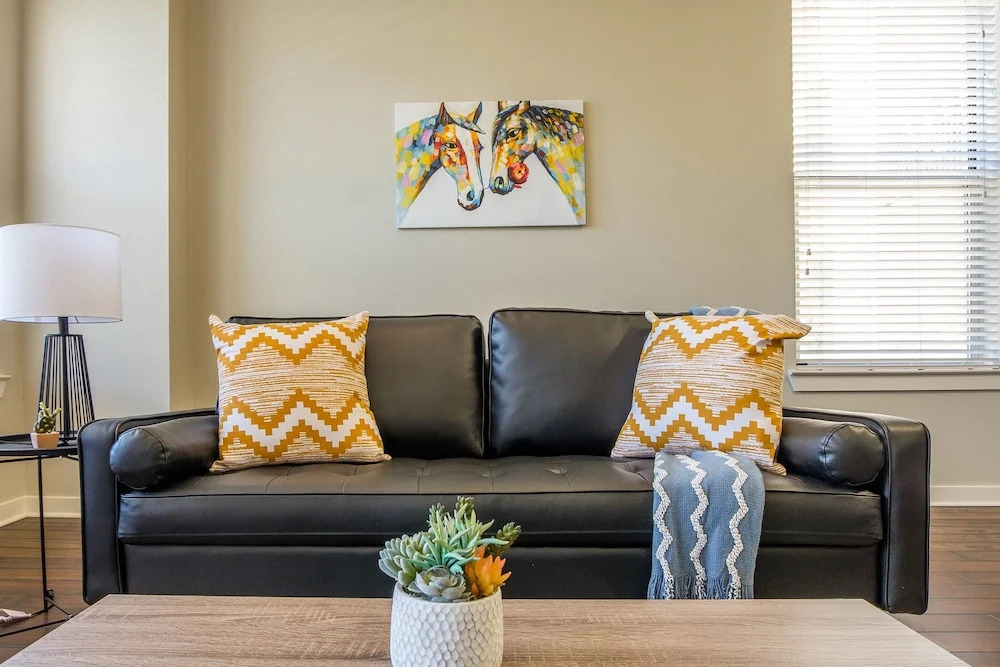 Reverchon Park Apartments by Frontdesk