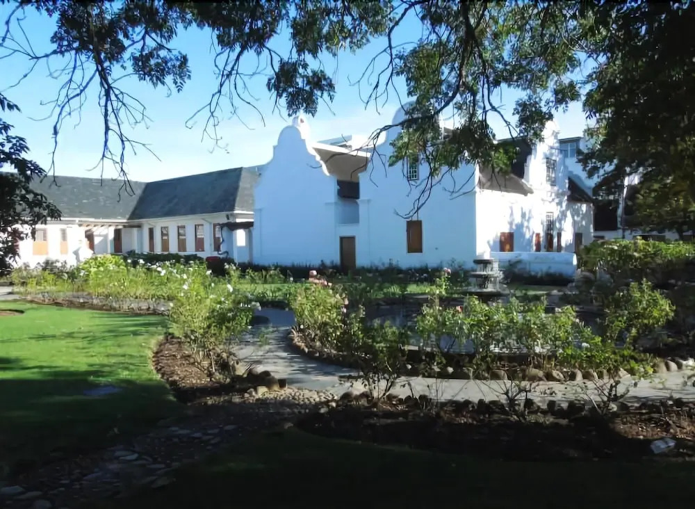 Hunneyball House