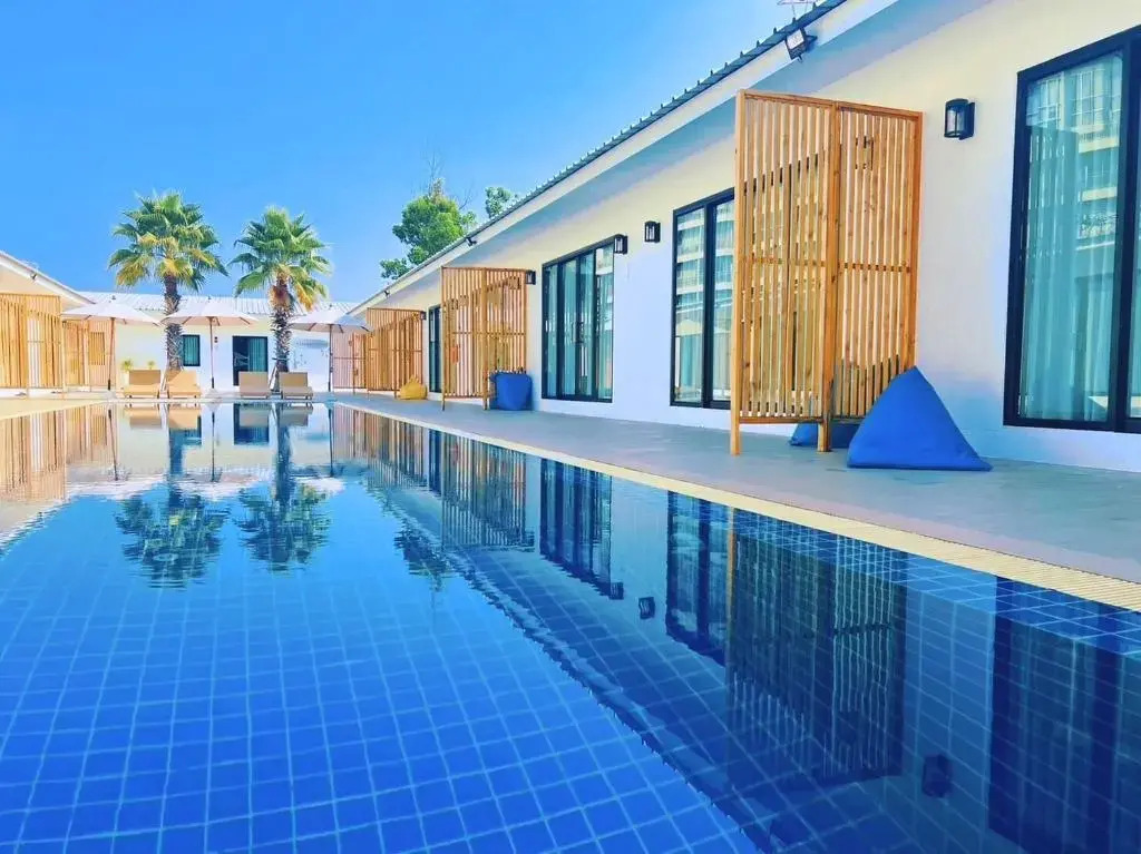 Longlay Resort Rayong ล่องเล รีสอร์ท ระยอง