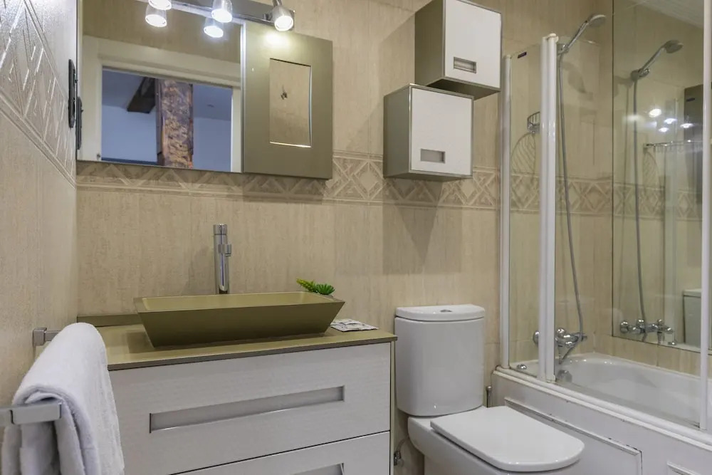 Paseo Arenal by Forever Rentals