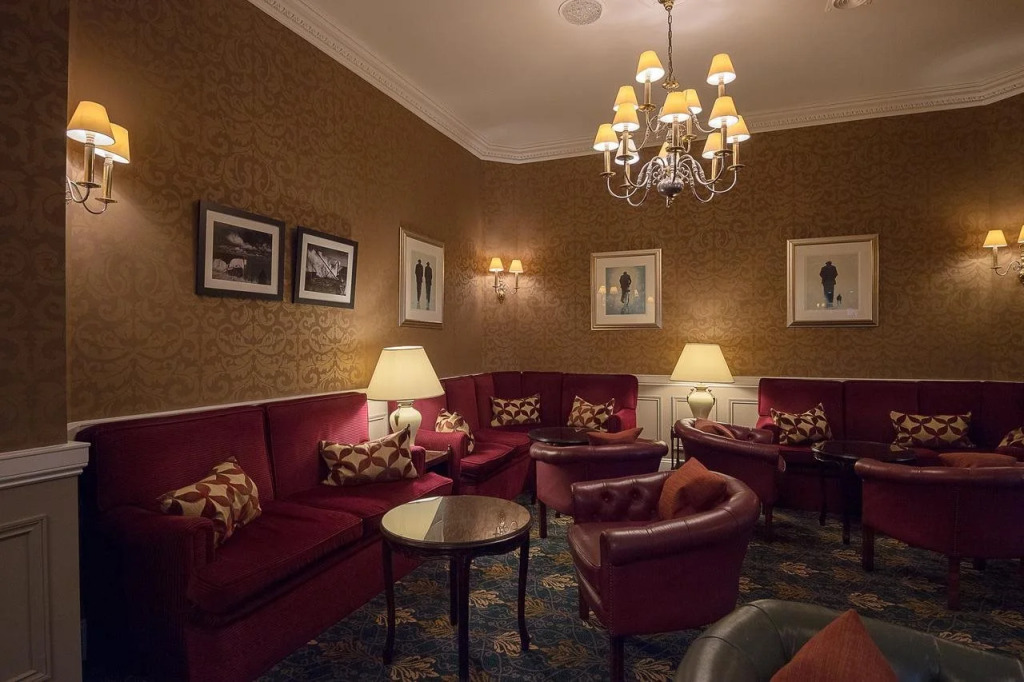 Norfolk Royale Hotel