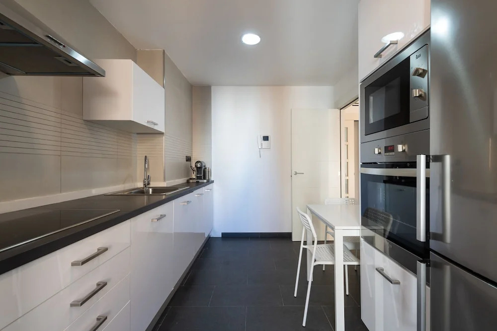 Apartamento Nuevo y Moderno 6E