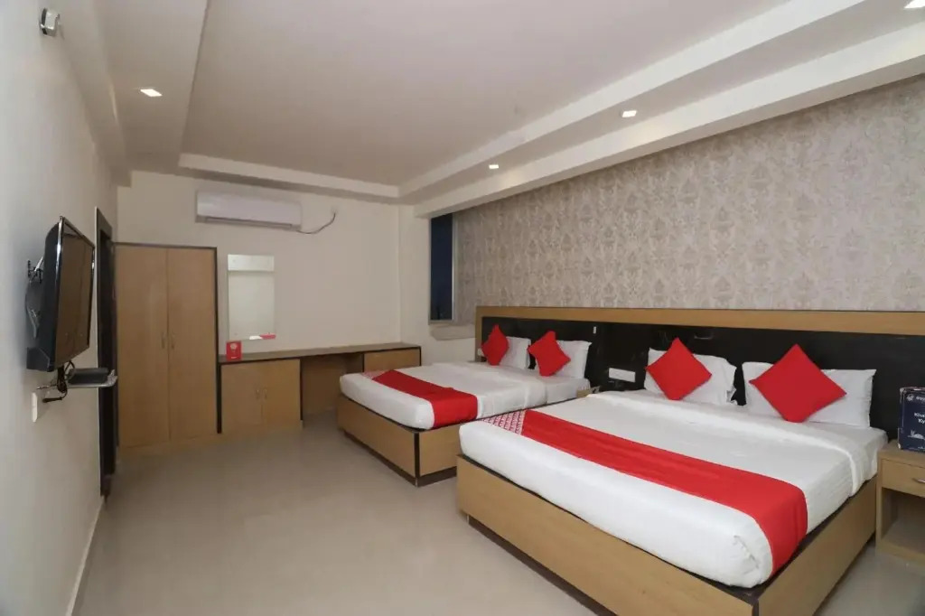 Hotel Devlali By OYO Rooms