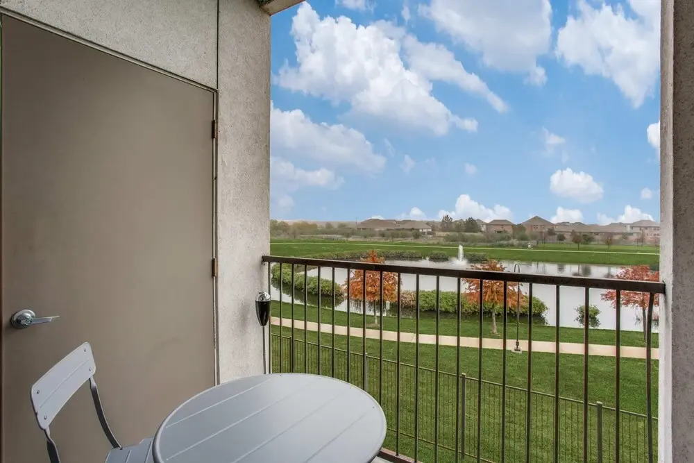 CozySuites at Pflugerville