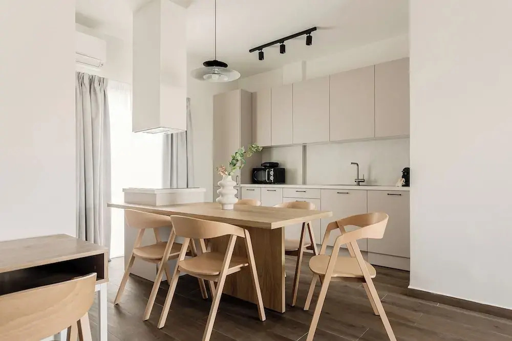 KLEO by Zoia Living