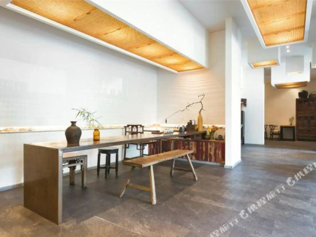 Youjian Shibashe Inn