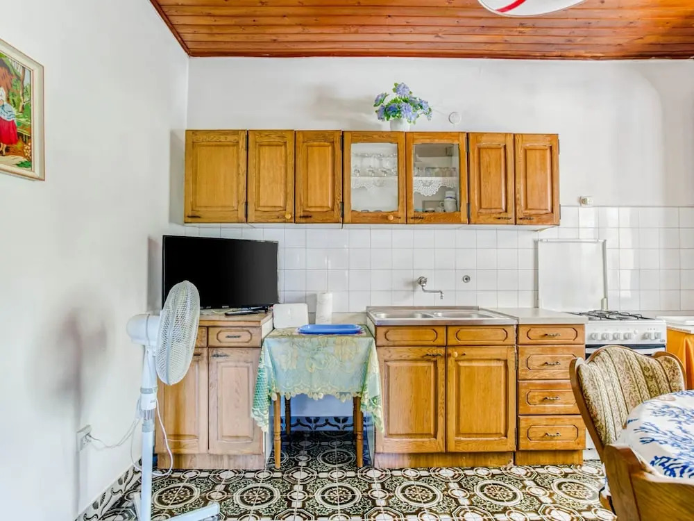 Apartment in Brodarica near Beach