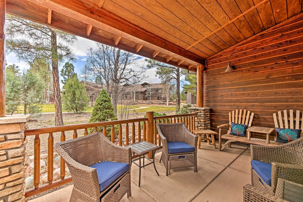 < 1 Mi to Torreon Golf Club: Show Low Condo