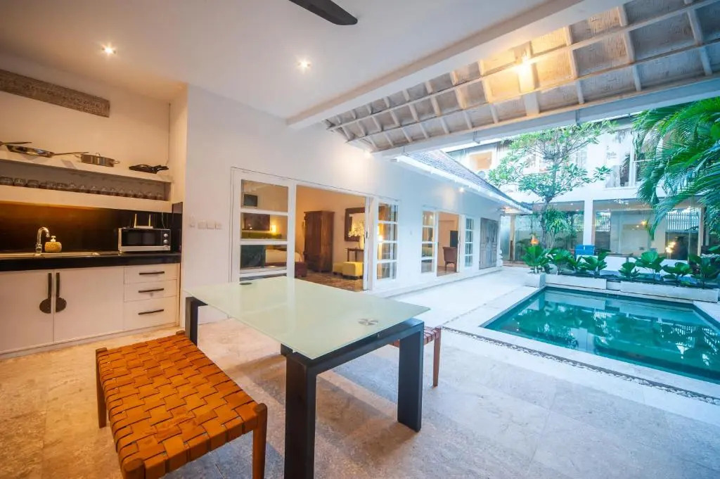 Bathhouse Executive Residence