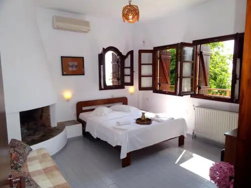 Villa Enallaxis