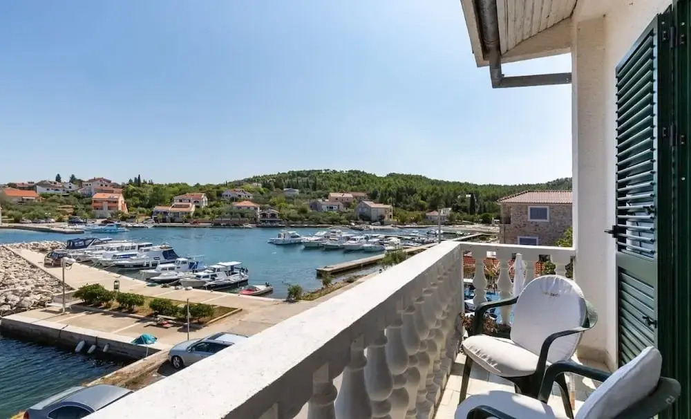 Nena - 10 m From sea - A1