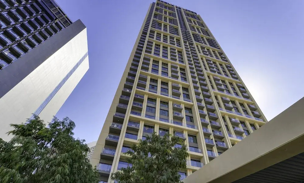Sleek 1BR in Burj Royale with Canal View