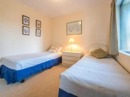 Seaspray U4, 21 Warne Tce