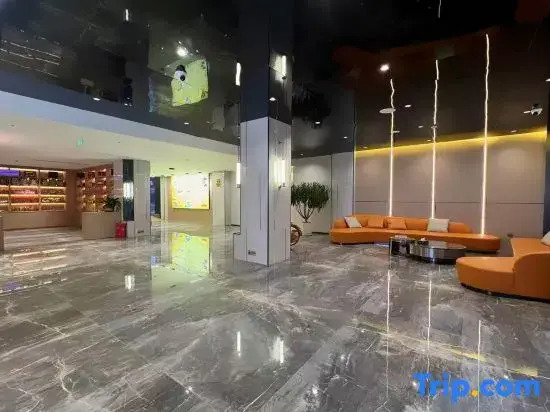 Shengxidun International Hotel (Ganzi Batang 318 National Highway)