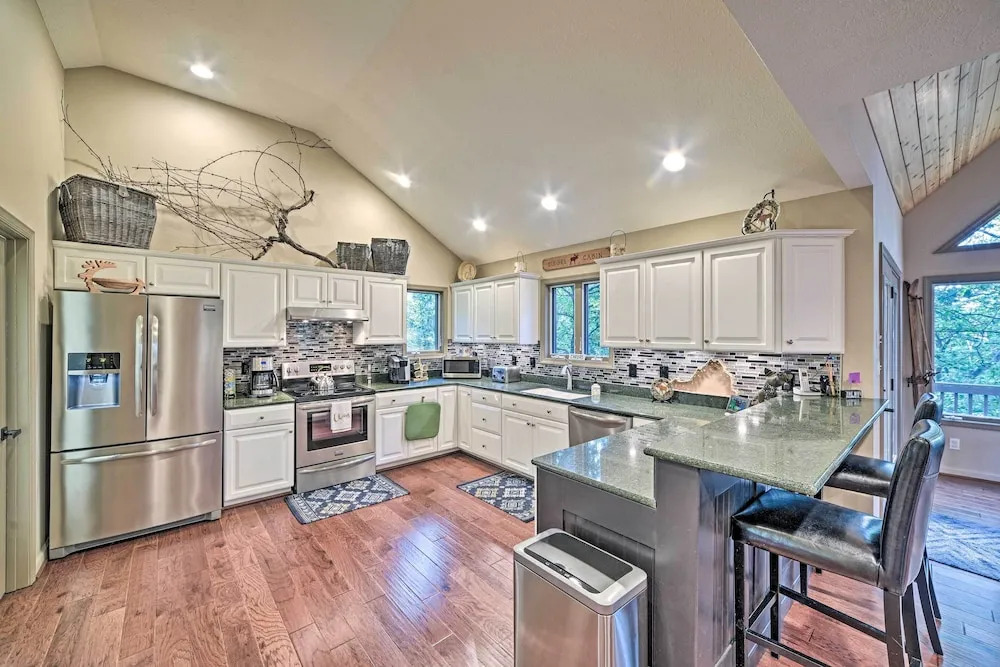 Wintergreen Resort Home w/ Deck!