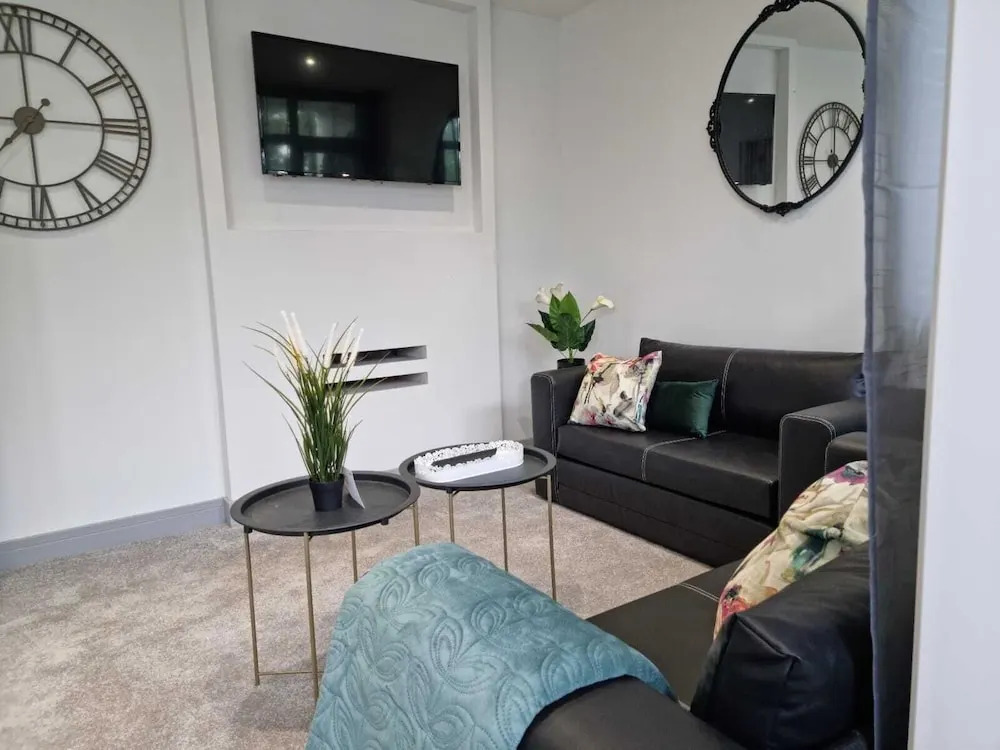 Remarkable 3-bed Apartment in London