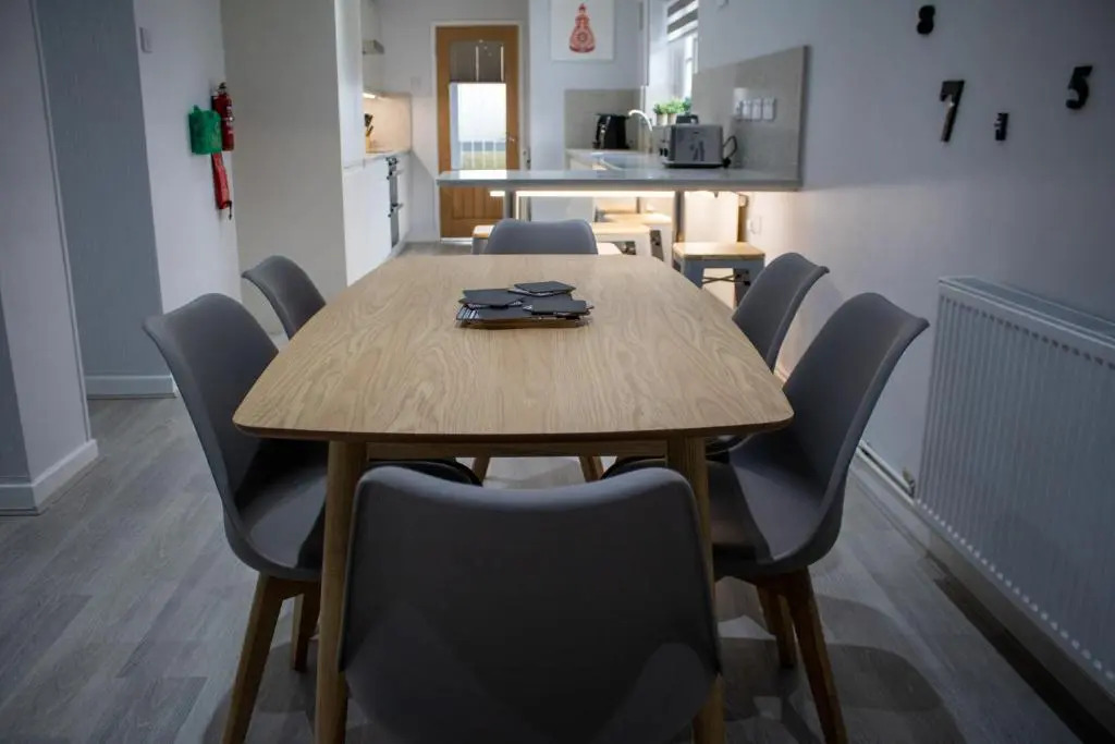 Large family Bungalow, parking & Bike Store BPW