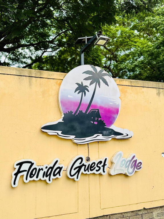Florida Guest Lodge