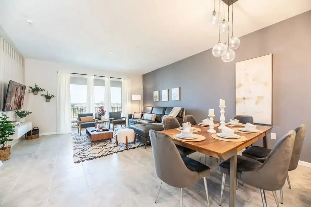 Chic Spacious Condo for the Best Vacations