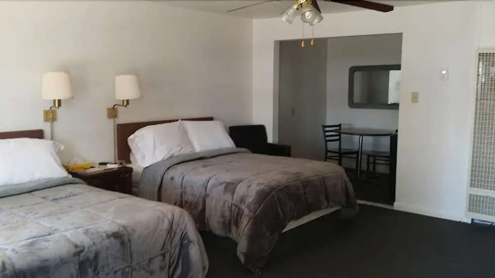 Kim's Oasis Motel