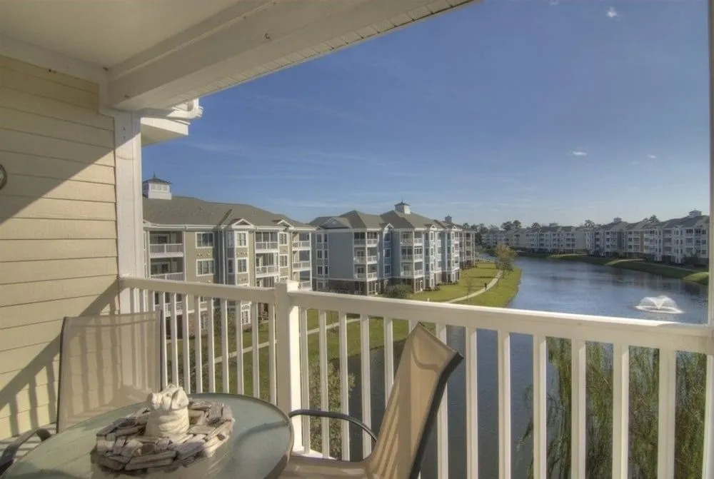 Magnolia Pointe 404 4861 3 Br condo by RedAwning