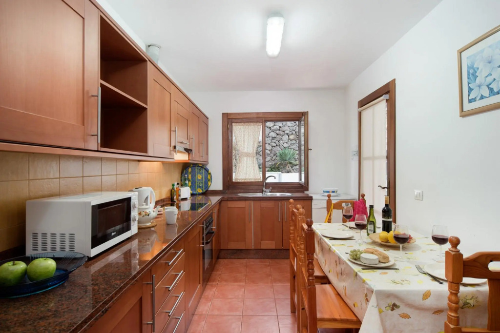 Villa Julianne 4 Heated Private Pool Walk to Beach A C Wifi Car Not Required - 2417