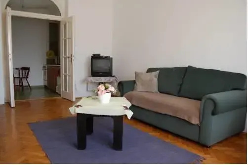 Hill Apartman
