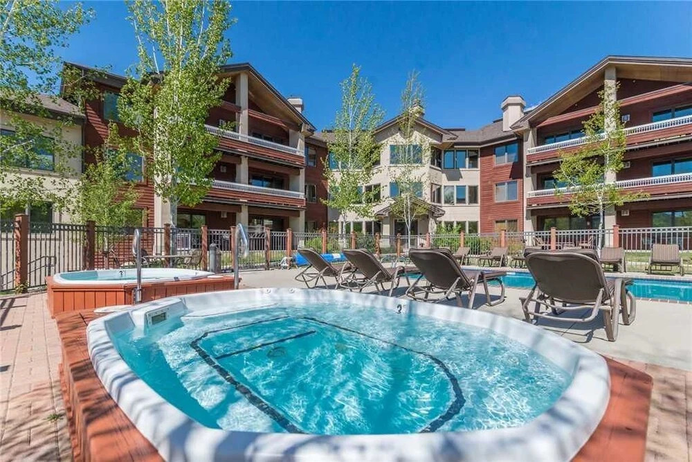 3302 Champagne Lodge, Trappeur's Crossing Apartment 2