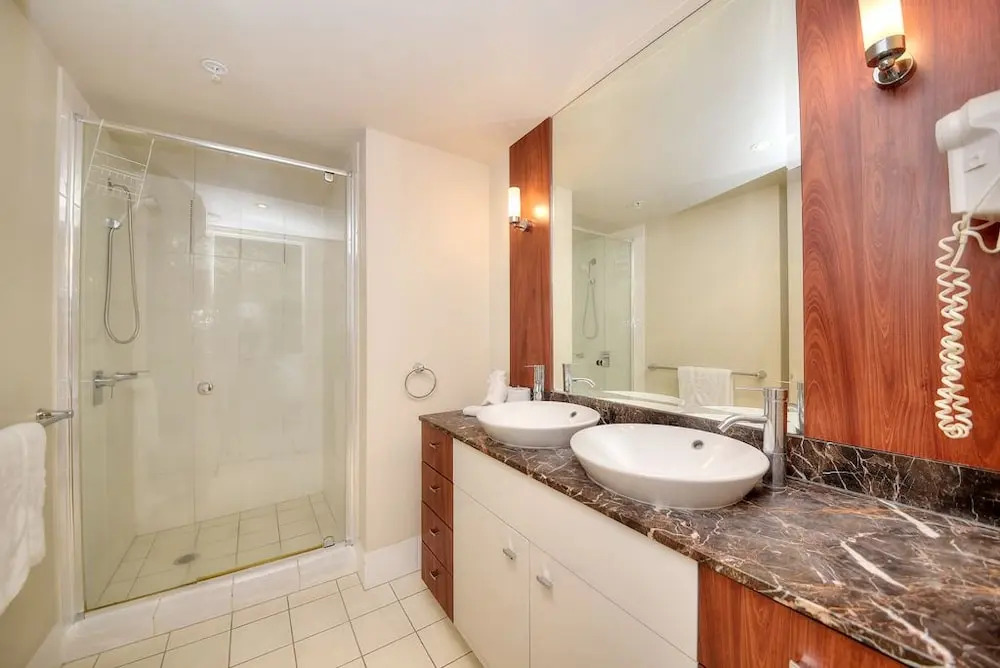 Chevron Renaissance - QStay