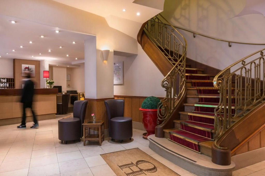 LOuest Hotel