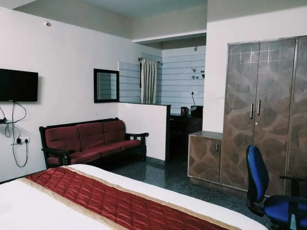 Hotel G Grand by Urban Stay
