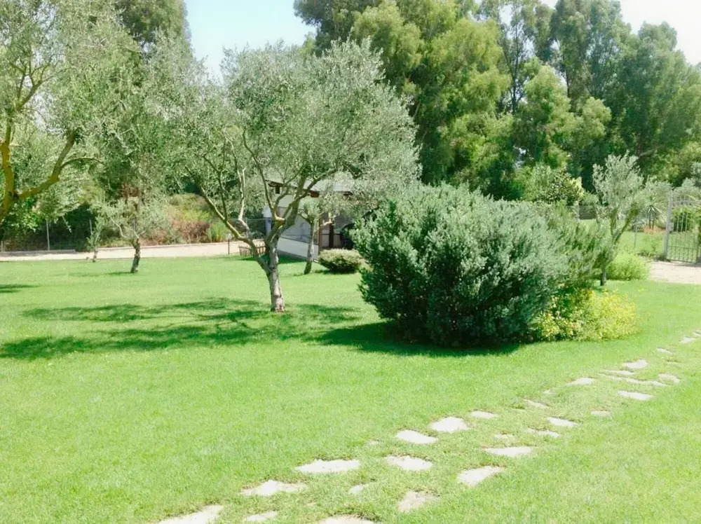 Villa With Pool 2km From the Sea of Alghero With Ac and Wifi for 8 People