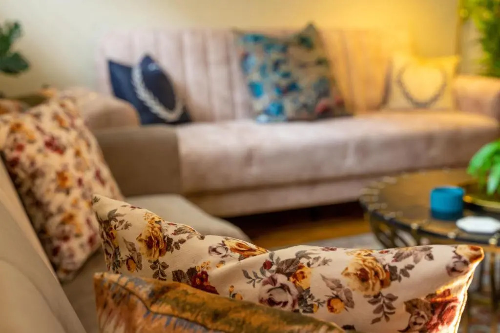 Luxury City Centre Getaway - Prime Location Sleeps 7!