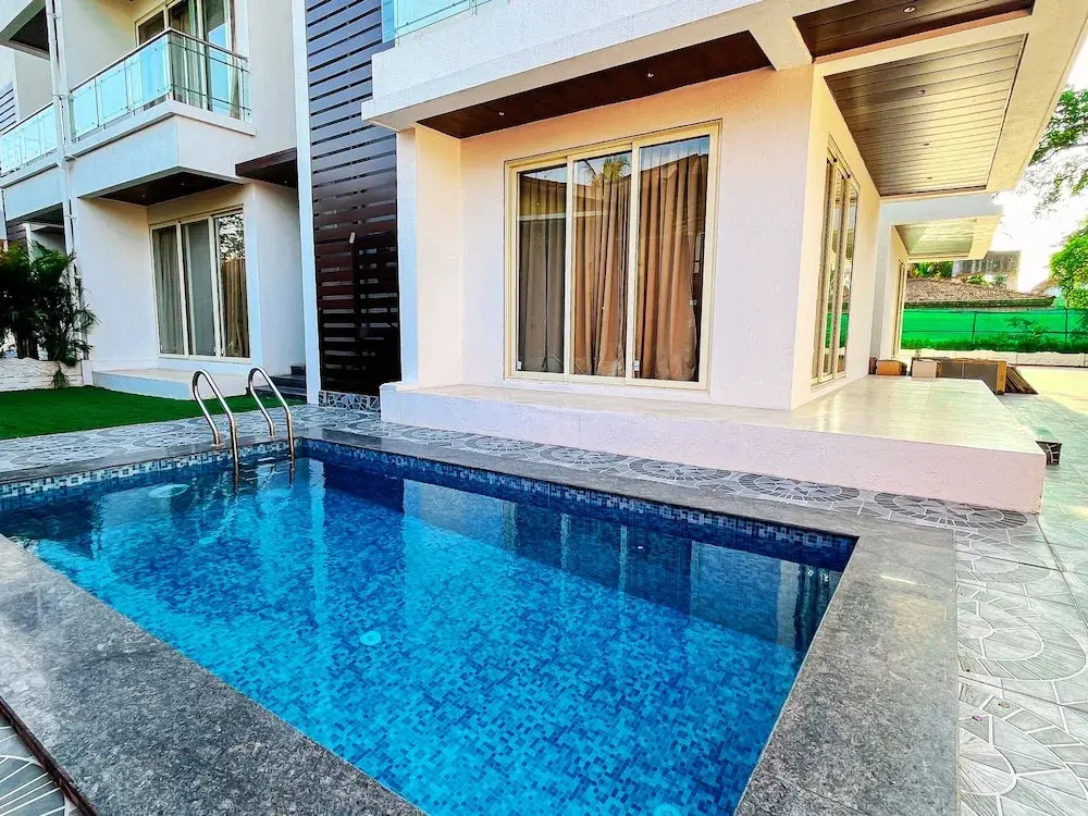 Misty Blues Resort & Villas