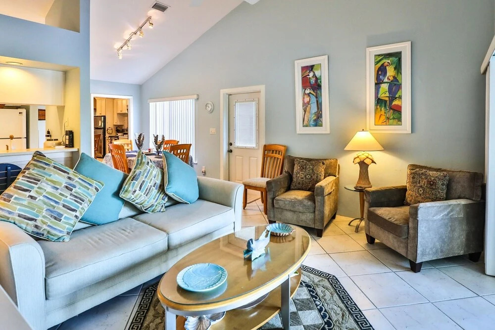 The Lakeside Beach 2 Bedroom Home
