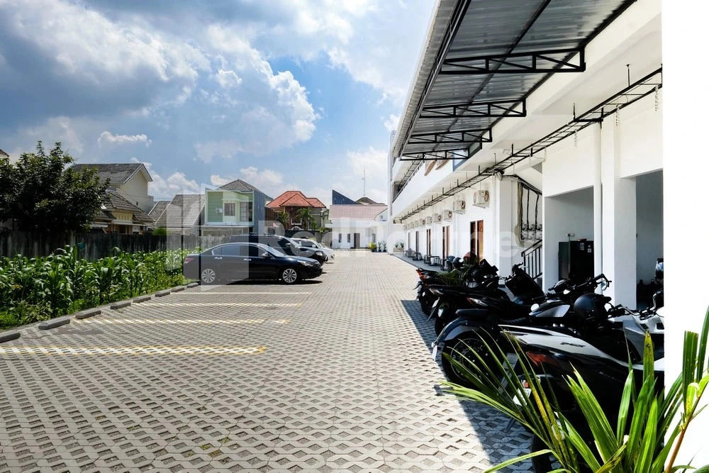 Tentram Guesthouse near Amikom Mitra RedDoorz