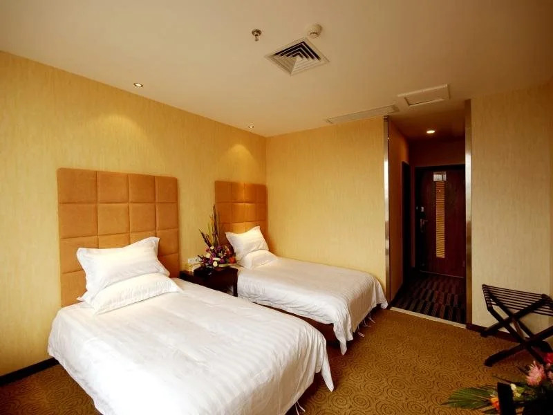 Golden Guangda Hotel