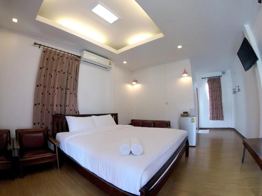 Toffee House Resort