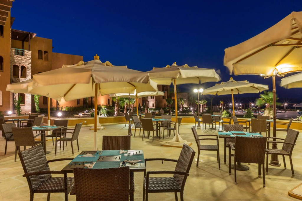 Byoum Lakeside Hotel